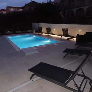  Apartament House Antonija, Relax By The Sea