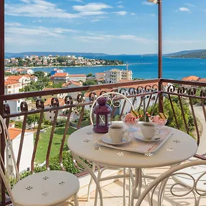 Loncar Apartment